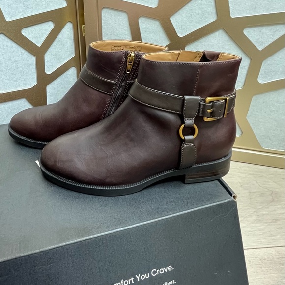 New Vionic Rhiannon Women Bootie Leather 6.5 M Orthotics Arch Support Low Heel - Picture 8 of 8